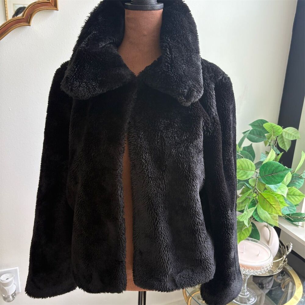 Charlie Holiday Women's‎ Black Faux Fur Jacket Size 6
